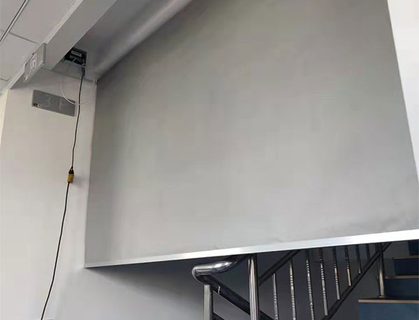 荊門擋煙垂壁